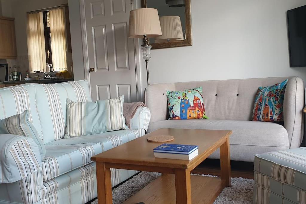 Seafront Apartment, Ground Floor, Free Parking ニューカッスル エクステリア 写真